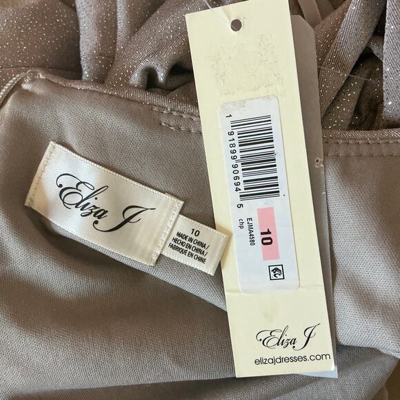 Eliza J Gold Metallic Long Sleeve Evening Gown Size 10 Ruched Thigh Slit Formal - Picture 5 of 14